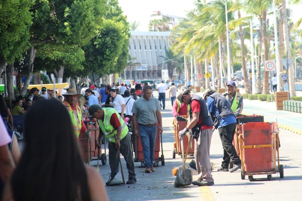 Servicios Públicos de La Paz realiza trabajos de limpieza tras festejos patrios