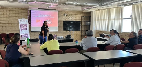Imparte IMM taller sobre nuevos roles y estereotipos de género en CICIMAR-IPN