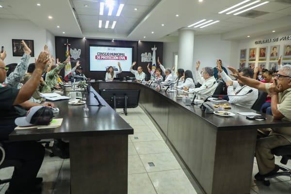 Acuerda Protección Civil de La Paz apertura de albergues y acciones preventivas por huracán Priscilla