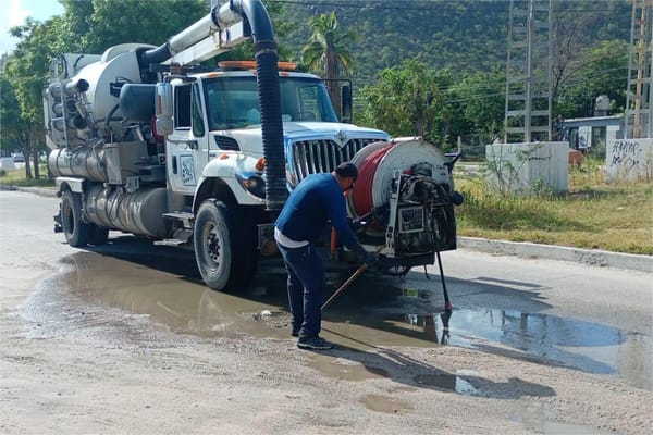 OOMSAPAS La Paz informa cumplimiento del 98% en el suministro de agua potable
