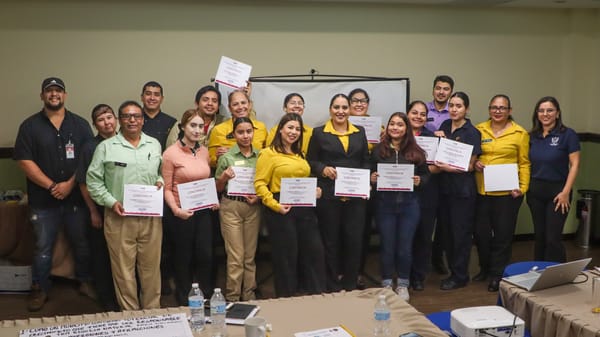 Capacita Ayuntamiento de La Paz a trabajadores del Hotel Palmira en turismo responsable