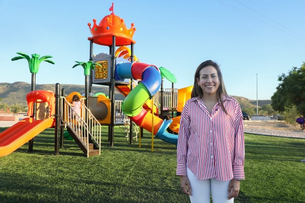 Inaugura Milena Quiroga área de juegos infantiles en “El Piojillo”