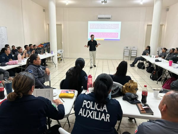 Capacitan a elementos de la Policía Auxiliar en temas de diversidad sexual