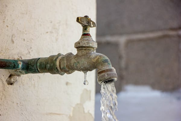 OOMSAPAS La Paz informa cumplimiento del 90% en el suministro de agua potable