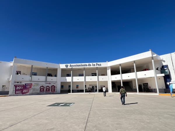 Anticipa Ayuntamiento de La Paz pago de prestaciones decembrinas por más de 155 mdp: Milena Quiroga