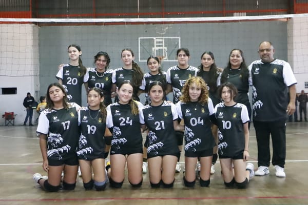 Realizan eliminatorias municipales de voleibol en La Paz