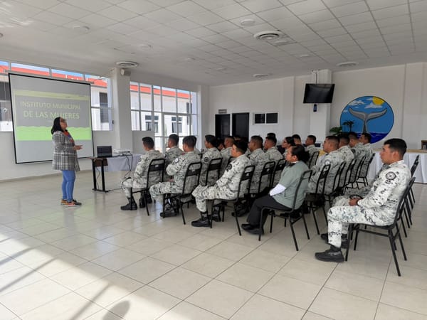 Capacita IMM La Paz a elementos de seguridad en protección de mujeres durante el Carnaval 2026