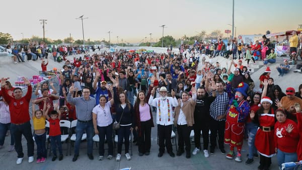 Festeja Milena Quiroga gran posada navideña con más de 400 personas en el Canalecón