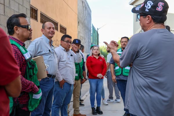 Atiende OOMSAPAS La Paz problemática de desborde de drenaje en colonia Solidaridad