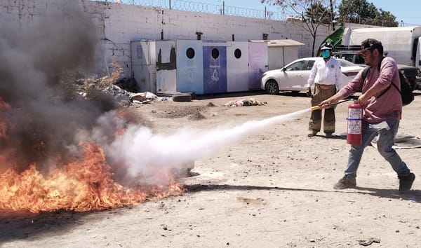 Capacitan al personal de recolección en primeros auxilios y manejo de extintores