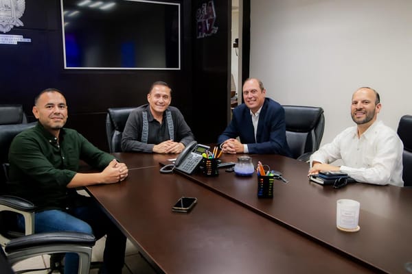 Fortalece Ayuntamiento de La Paz diálogo con Consulado de Estados Unidos