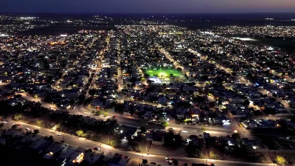 Milena Quiroga impulsa espacios más seguros con la rehabilitación de casi 4 mil luminarias en La Paz