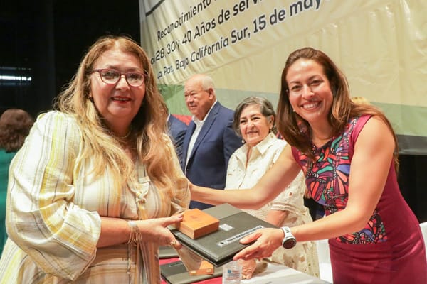 Reconoce Milena Quiroga plazas y aumento salarial para maestros de Baja California Sur