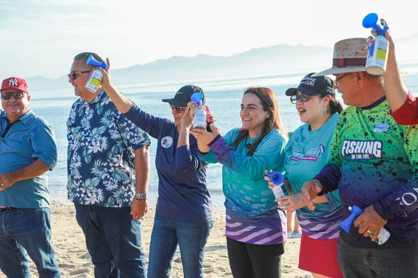 Realizan primer torneo de pesca de orilla para mujeres en La Paz “Marea Violeta”